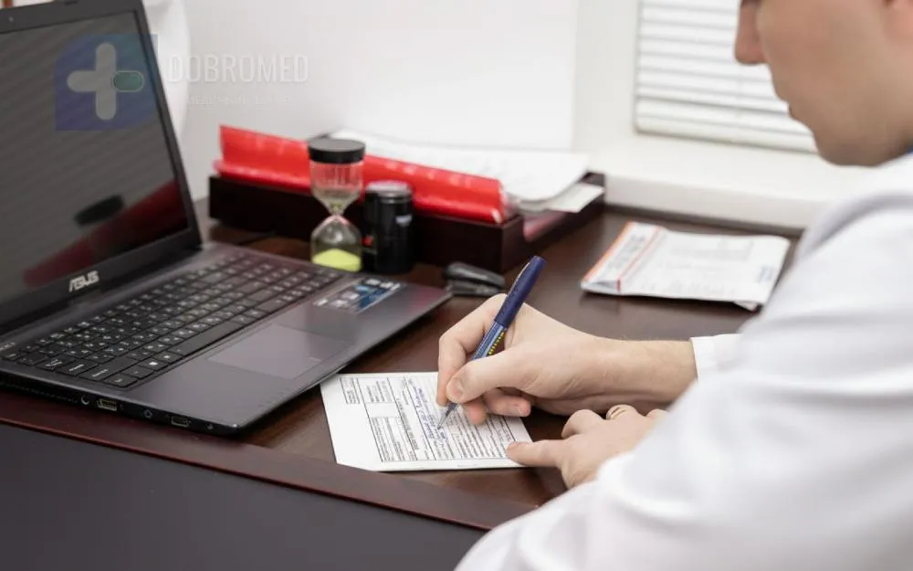 Консультация пациента с врачом в медицинском центре Добро, Одесса