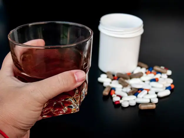 Через сколько можно пить алкоголь после антибиотиков: ответы врача-нарколога